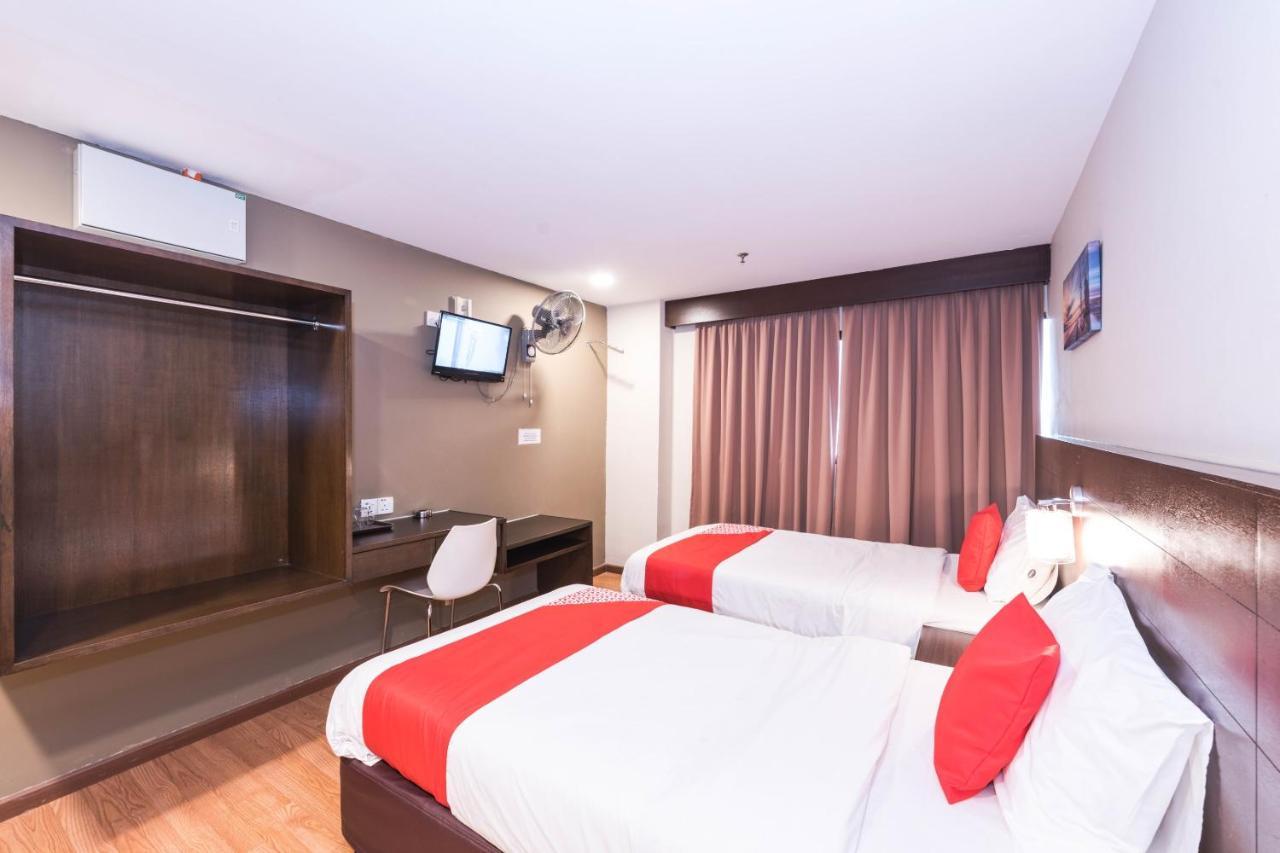 Oyo 89421 Pp Island Hotel George Town Exterior foto
