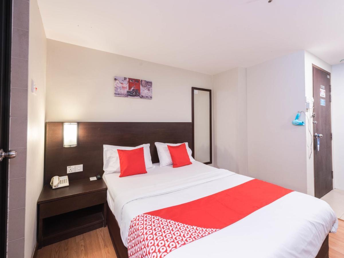 Oyo 89421 Pp Island Hotel George Town Exterior foto